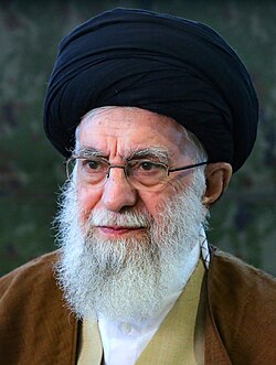 Autor khamenei.ir, CC BY 4.0, https://commons.wikimedia.org/w/index.php?curid=141074389