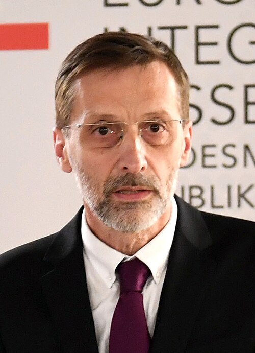 By Bundesministerium für Europa, Integration und Äußeres - Überreichung des Dr. Alois Mock-Europa-Preises, CC BY 2.0, https://commons.wikimedia.org/w/index.php?curid=138085767