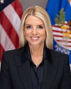 Autor U.S. Department of Justice, Public domain, https://commons.wikimedia.org/w/index.php?curid=182653288